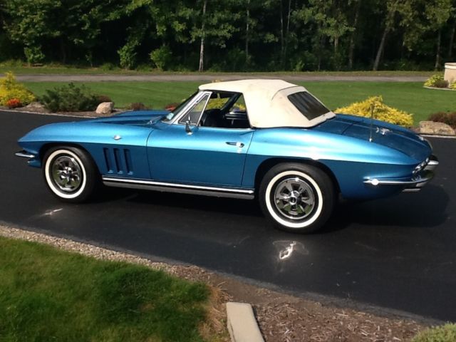 1965 Chevrolet Corvette Classic Collector Convertible - photo 6