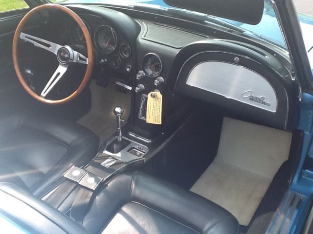 1965 Chevrolet Corvette Classic Collector Convertible - photo 7
