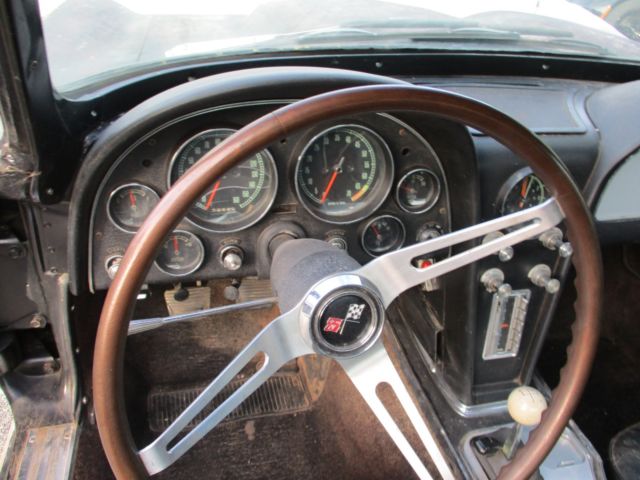 1965 Chevrolet Corvette - photo 11