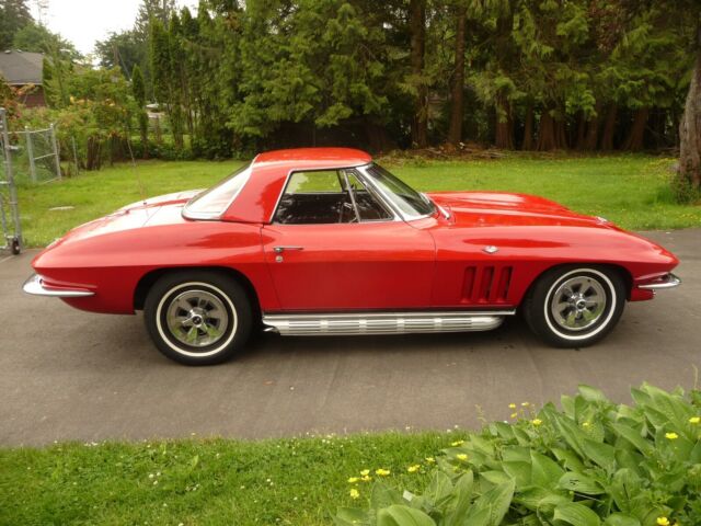 1966 Chevrolet Corvette - photo 2
