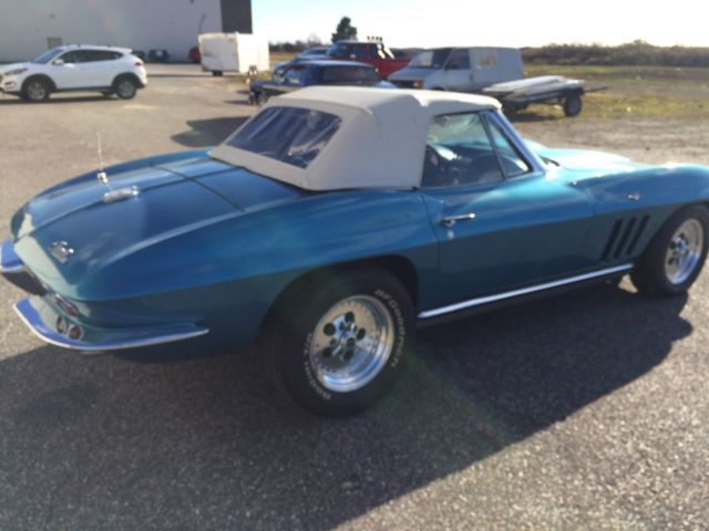 1965 Chevrolet Corvette Sting Ray - photo 12
