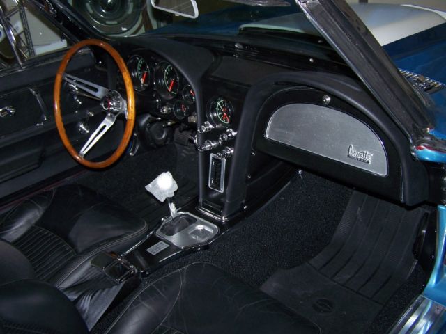 1965 Chevrolet Corvette 2 Door Convertible - photo 13