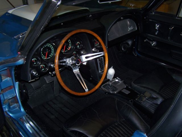 1965 Chevrolet Corvette 2 Door Convertible - photo 6