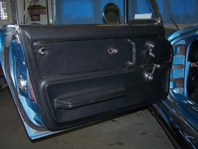 1965 Chevrolet Corvette 2 Door Convertible - photo 7