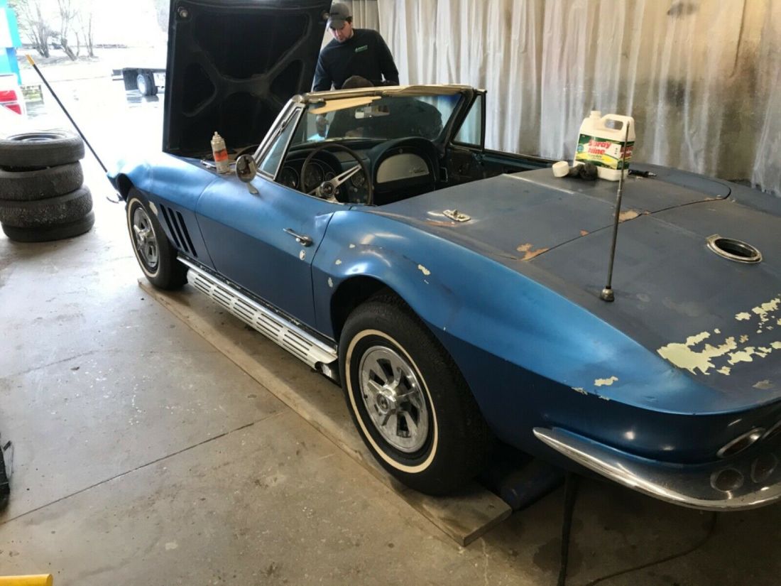 1965 Chevrolet Corvette - photo 3