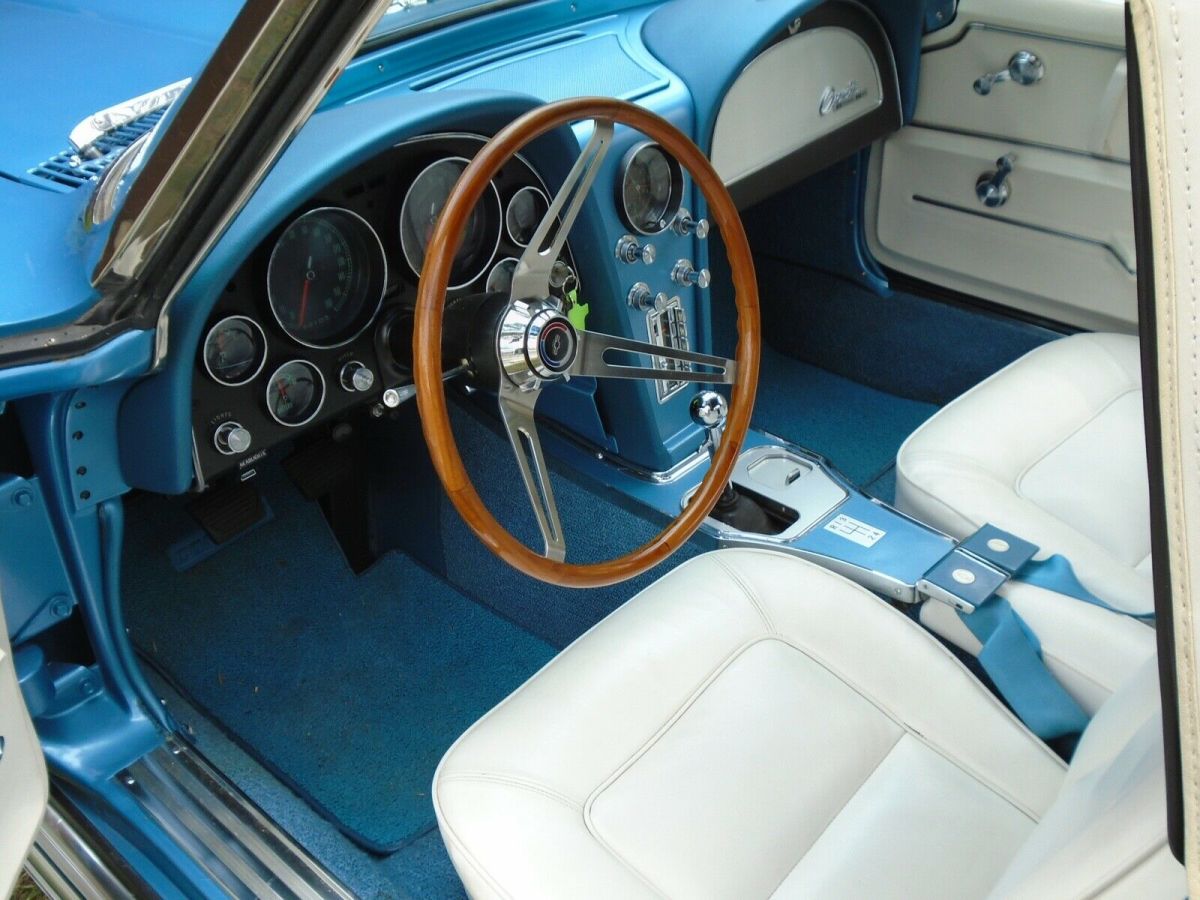 1965 Chevrolet Corvette - photo 12