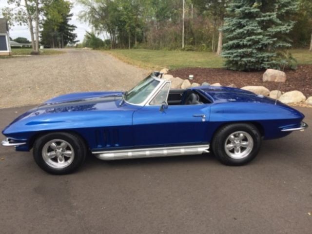 1965 Chevrolet Corvette - photo 11