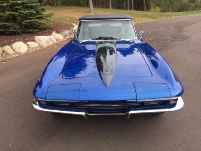 1965 Chevrolet Corvette - photo 2