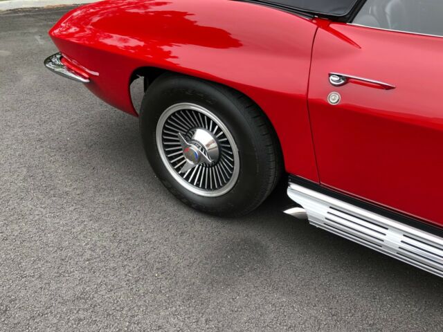 1965 Chevrolet Corvette - photo 9