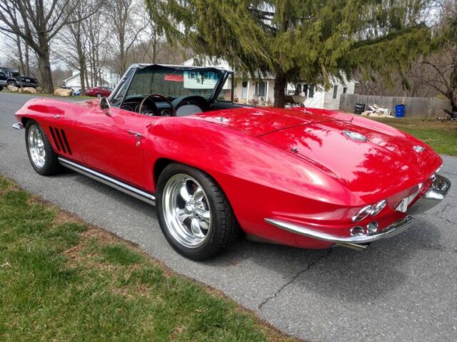 1965 Chevrolet Corvette - photo 8