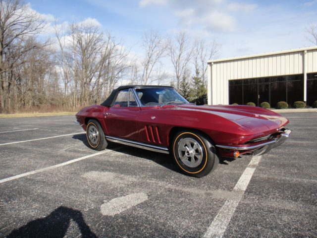 1965 Chevrolet Corvette Sting Ray Convertible - photo 2