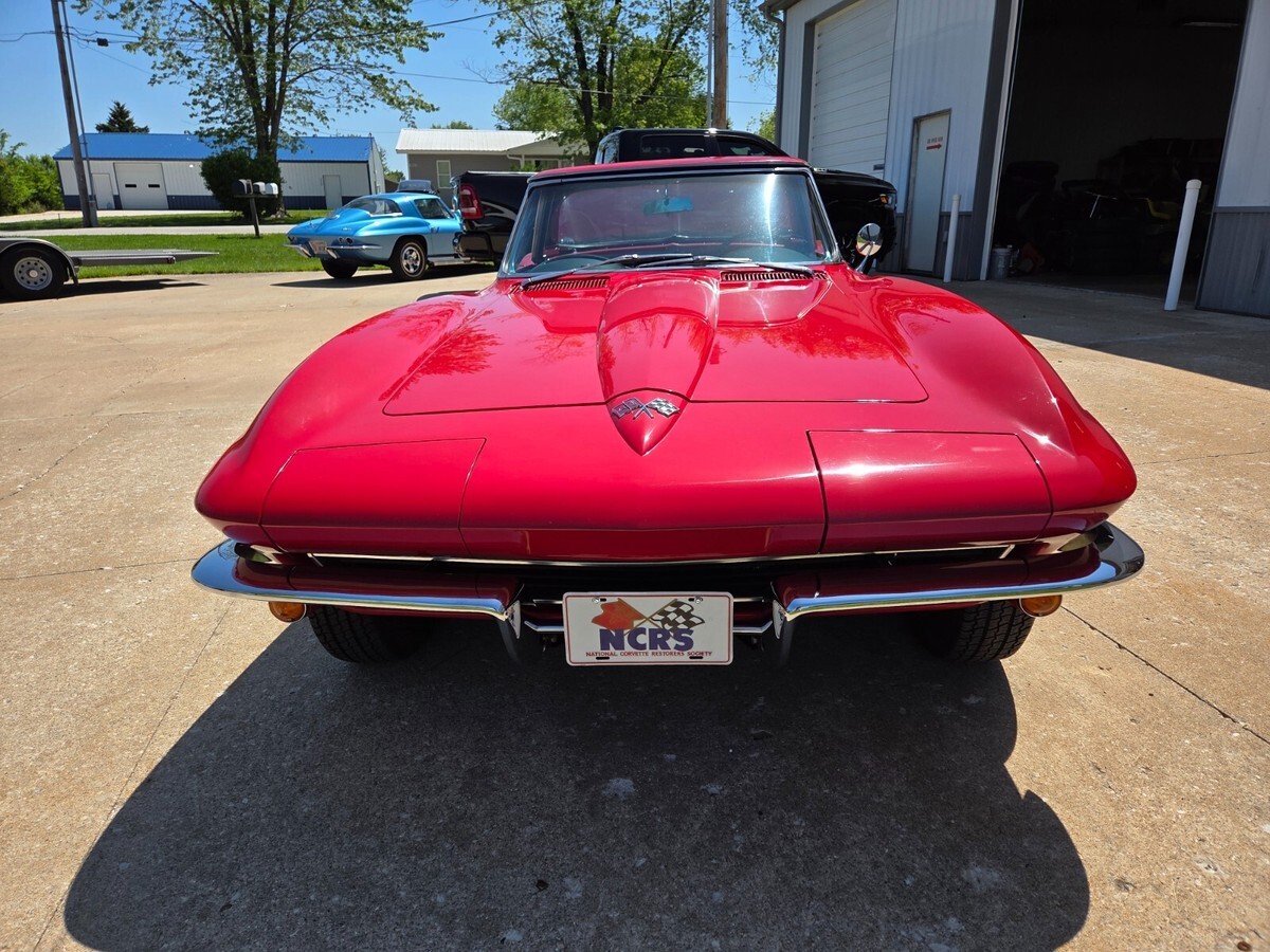 1965 Chevrolet Corvette - photo 3