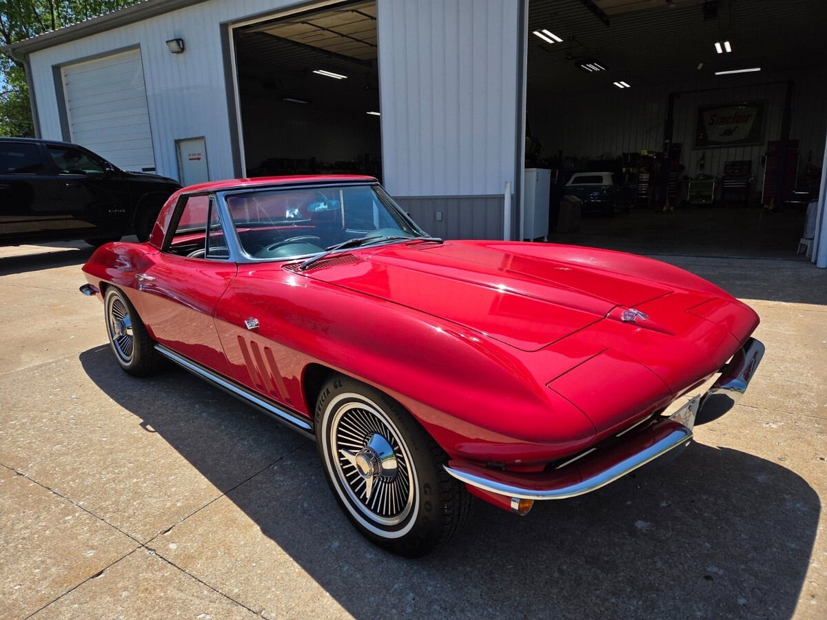 1965 Chevrolet Corvette - photo 7