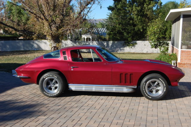 1965 Chevrolet Corvette - photo 3