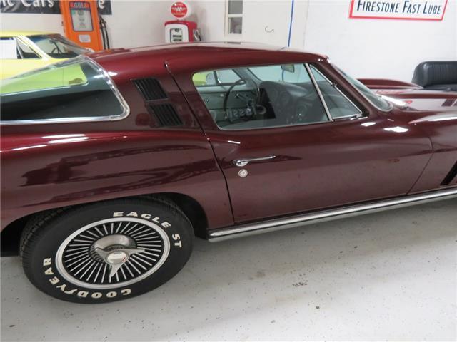 1965 Chevrolet Corvette - photo 3