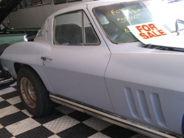 1965 Chevrolet Corvette Coupe - photo 12