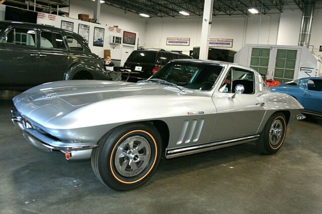 1965 Chevrolet Corvette Coupe Restored Fuel Injection 4-Speed - photo 2