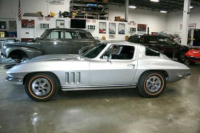 1965 Chevrolet Corvette Coupe Restored Fuel Injection 4-Speed - photo 3