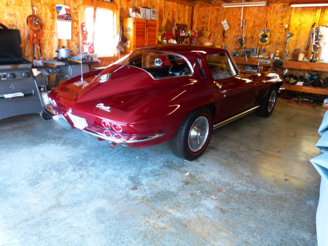 1965 CORVETTE COUPE NUMBERS MATCHING 327/365 HP 4 SPEED 300 MI ON NUT AND BOLT 1965 Chevrolet Corvette