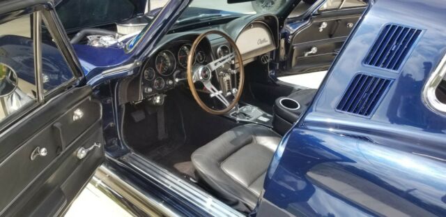 1965 Chevrolet Corvette - photo 12