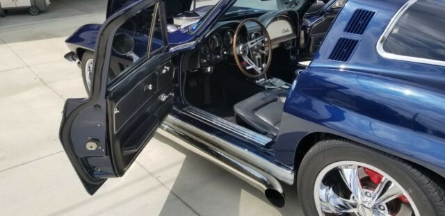 1965 Chevrolet Corvette - photo 9