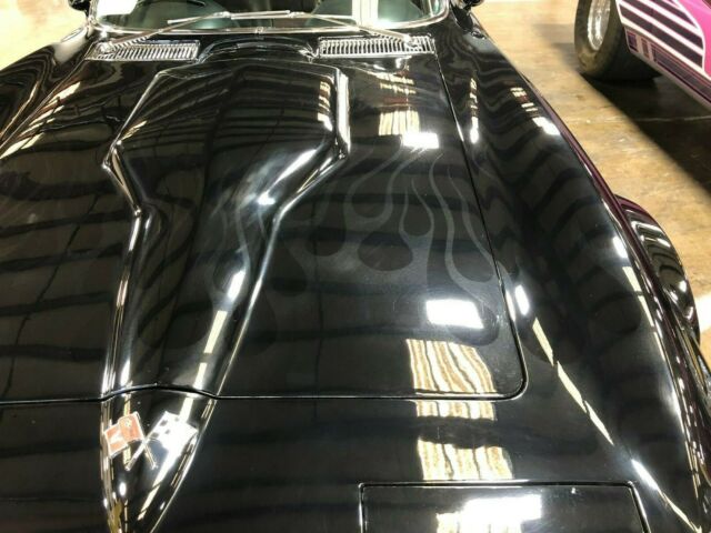 1965 Chevrolet Corvette Coupe - photo 10