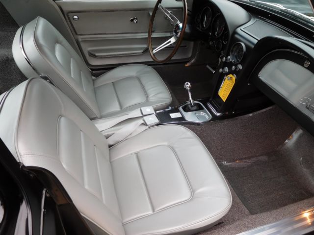 1965 Chevrolet Corvette - photo 8