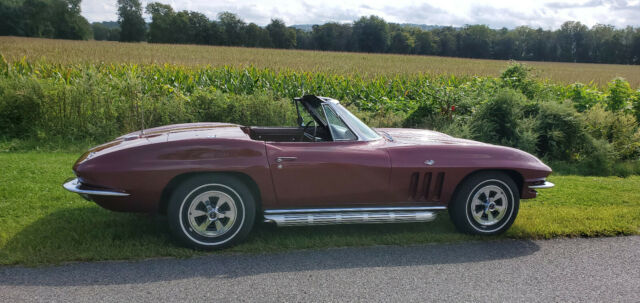 1965 Chevrolet Corvette - photo 2