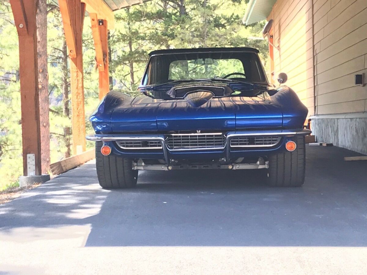 1965 Chevrolet Corvette - photo 2