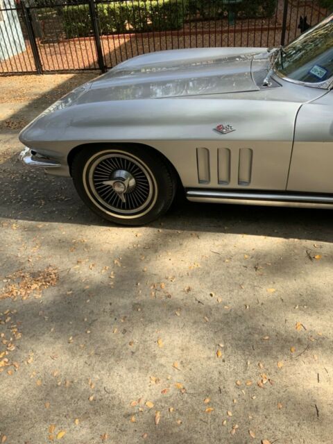 1965 Chevrolet Corvette Std - photo 2