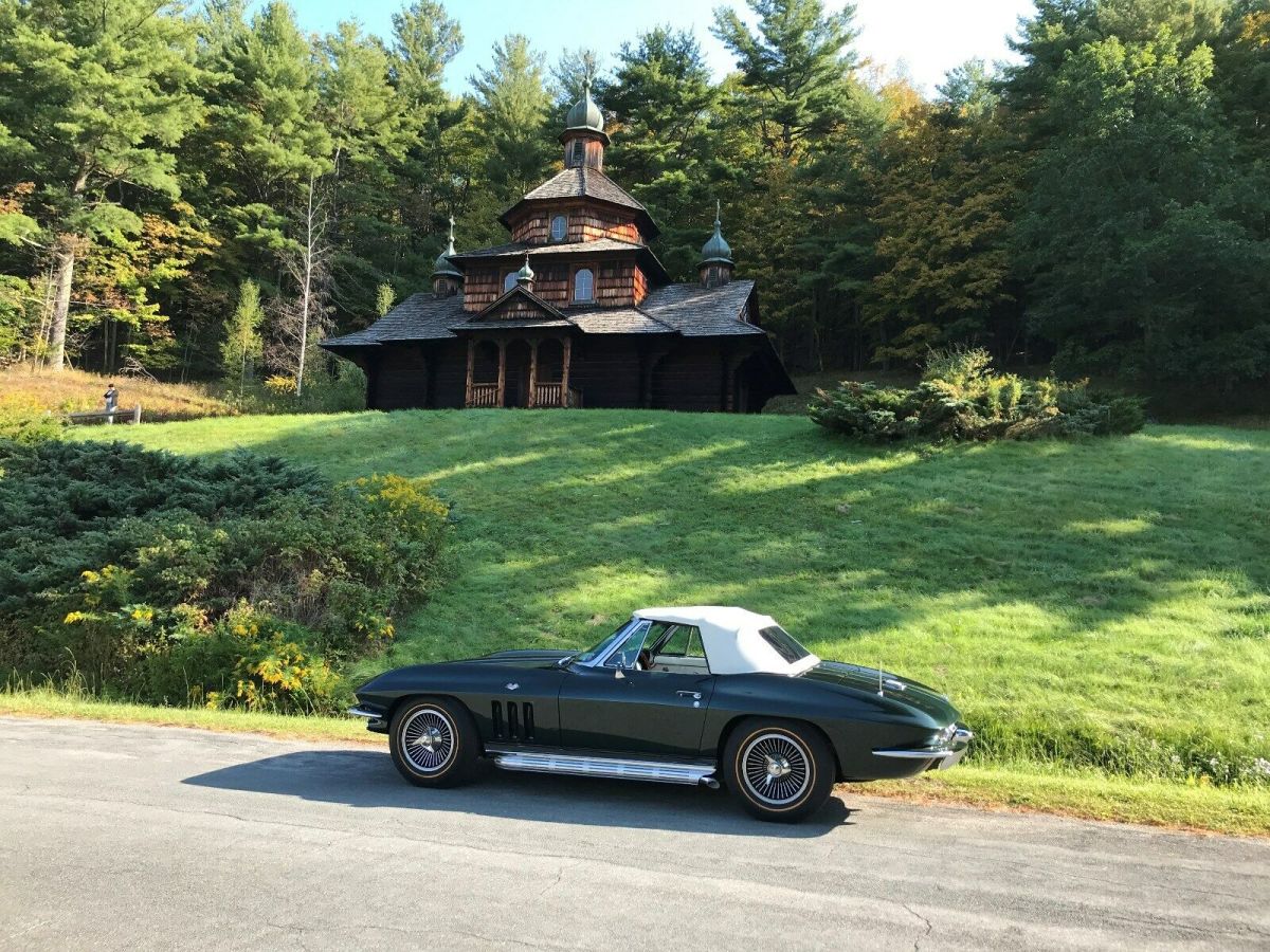 1965 Chevrolet Corvette Glen Green with White Interior - photo 4