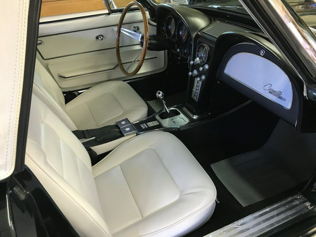 1965 Chevrolet Corvette Glen Green with White Interior - photo 6
