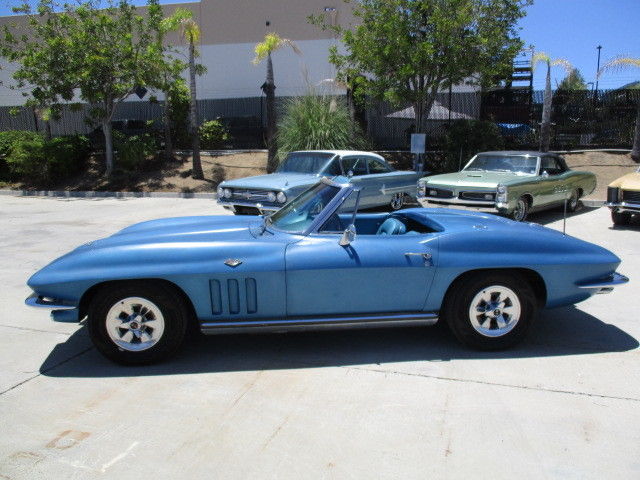 1965 Chevrolet Corvette Stingray - photo 2
