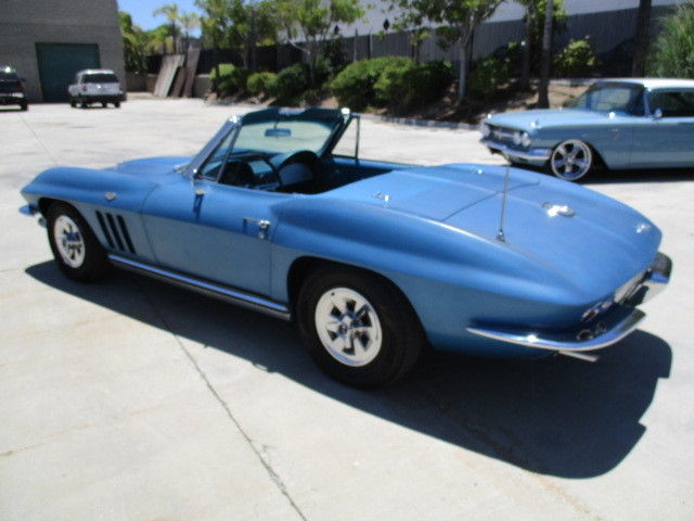 1965 Chevrolet Corvette Stingray - photo 3