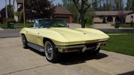 1965 Chevrolet Corvette convertible - photo 4