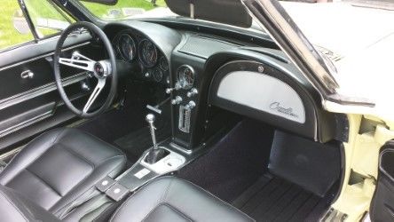 1965 Chevrolet Corvette convertible - photo 5