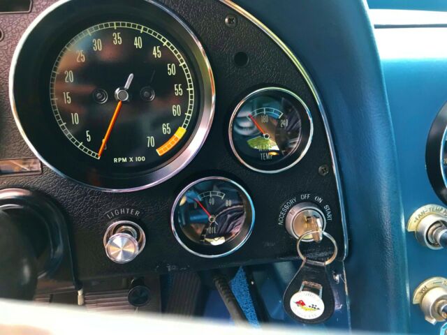 1965 Chevrolet Corvette Coupe - photo 11