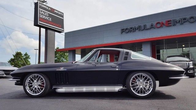 1965 Chevrolet Corvette - photo 2