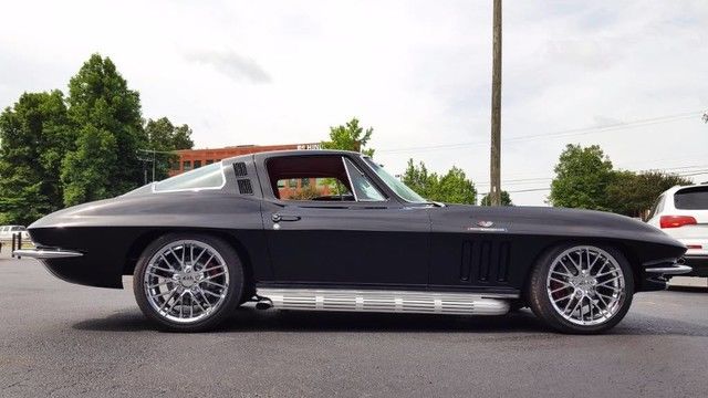 1965 Chevrolet Corvette - photo 3
