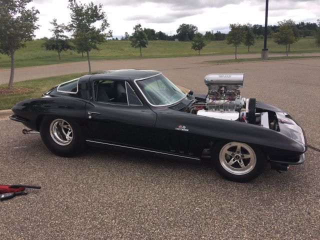 1965 Chevrolet Corvette - photo 2