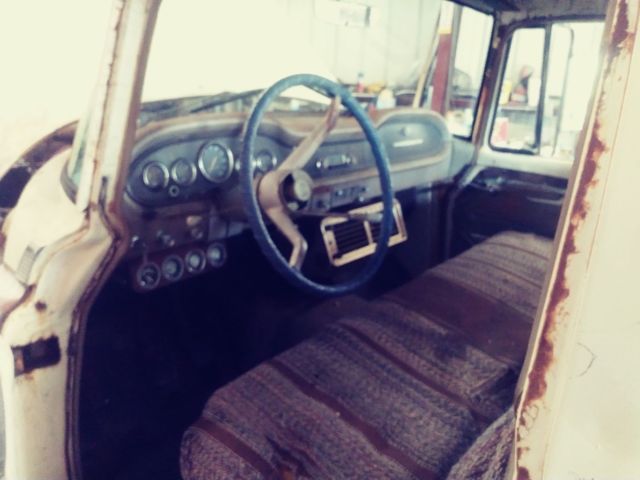 1965 International Harvester D1100 - photo 12