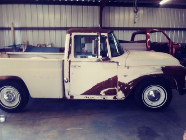 1965 International Harvester D1100 - photo 2