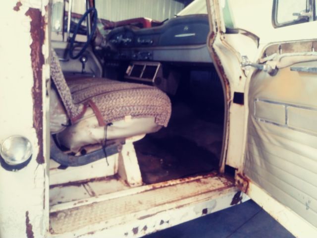 1965 International Harvester D1100 - photo 9
