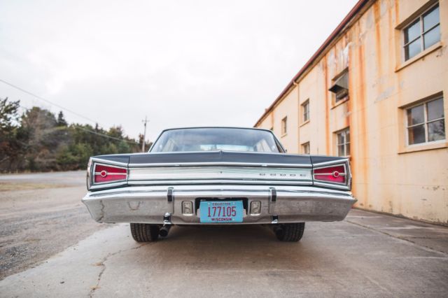 1965 Dodge Custom 880 - photo 2