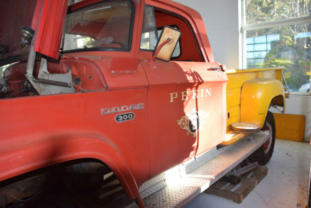 1965 Dodge Power Wagon W300 - photo 4
