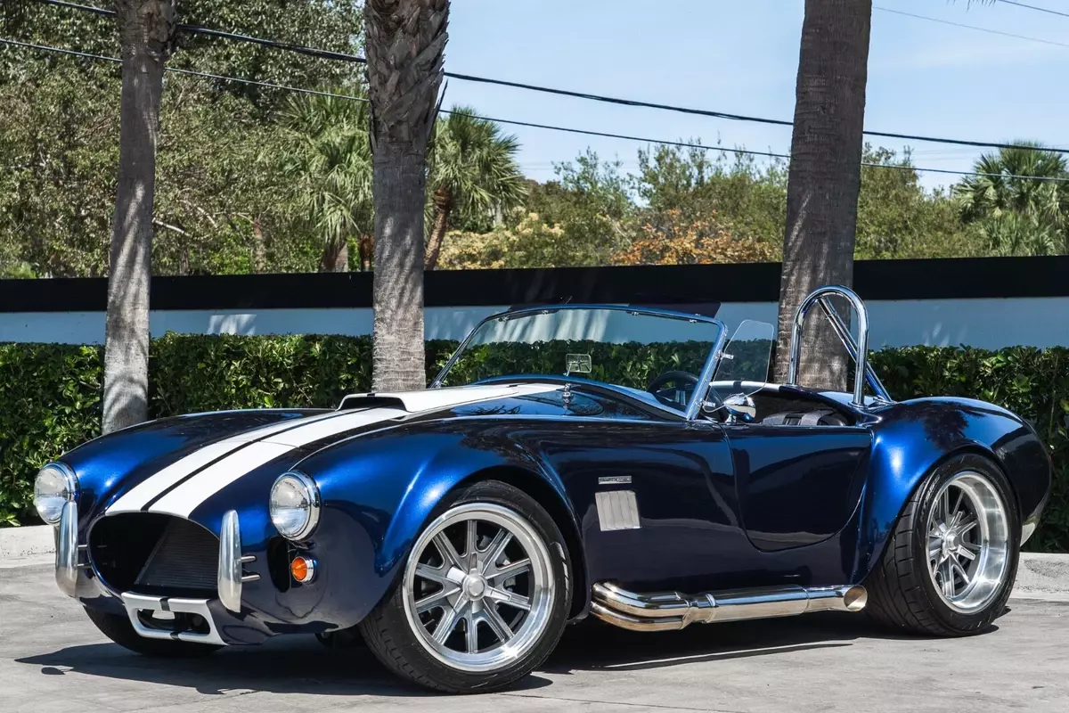 1965 Factory Five Cobra 5.0L Coyote 5-Speed Kona Blue MK4 1965 Replica/Kit Makes Cobra
