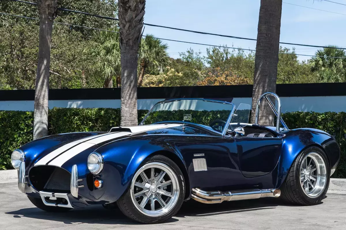 1965 Factory Five Cobra 5.0L Coyote 5-Speed Kona Blue MK5 1965 Replica/Kit Makes Cobra