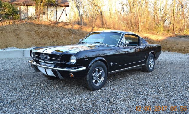 1965 FASTBACK 289 AUTO DISC SOLID STRAIGHT BEAUTIFUL RAVEN BLACK VERY NICE CAR 1965 Ford Mustang 289 AUTO DISC RACK AND PINION
