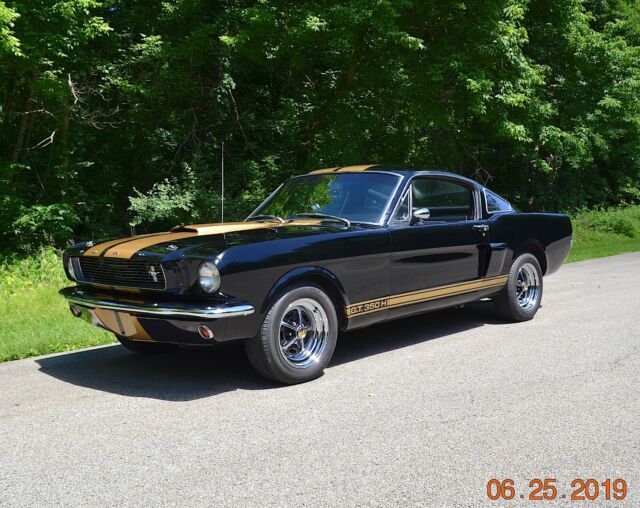 1965 FASTBACK HERTZ GT-350H TRIBUTE 289 4SPD DISC BEAUTIFUL BLACK AND GOLD NICE 1965 Ford Mustang HERTZ GT 350 H 289 4SPD DISC TACH