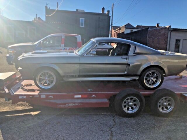 1965 Ford Mustang Fastback Restomod - photo 3